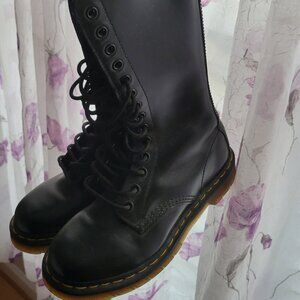 Dr. Martens 1914 Smooth Leather Tall Boots